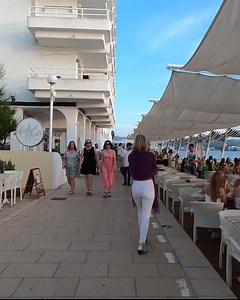 Vamos caminando - Track: José Padilla - Sabor de Verano - Way Out West Remix Taken from Café del Mar Essentials Collection - ☀️ We are OPEN every day 🌅 LIVE SUNSET STREAM! ☕️ The most iconic sunset bar in the world⁣⁣⁣⁣⁣⁣⁣⁣⁣⁣⁣⁣⁠ 💿 The best chill-out music ⁣⁣⁣⁣⁣⁣⁣⁣⁣⁣⁣⁣⁠ ⁣⁣⁣⁣⁣⁣⁣⁣⁣⁣⁣⁠ -⁣⁣⁠ ⁣⁣⁠ #Ibiza #cafedelmar #sunset #cafedelmaribiza ⁠#chilloutmusic #balearicsound | Café del Mar Ibiza
