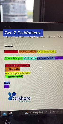 Because writing an email in Calibri font without any emojis is passive aggressive 🫢 #corporatetiktok #officelife #workhumor #work #genz #boss #emailsignoffs