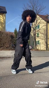 Dancing in Adidas Forum and Fit | Zalando Style