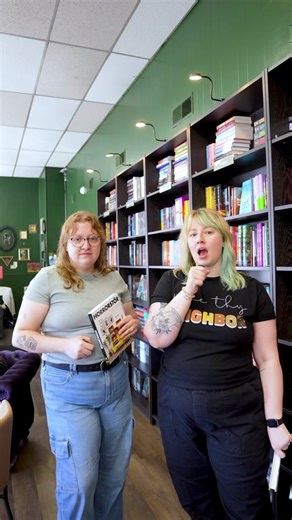 2 Horror book recommendations from booksellers at the Atlas Collective! #fallbookrecs #horrorbooktok #horrortiktok#booktok#bookrecommendations #indiebookstore #bookish #booklover #fallvibes🍁 #spookyreads #mustread