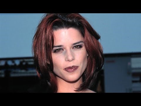 Everybody Wanted To Date Her In The 90's & This Is Her Recently Neve Campbell