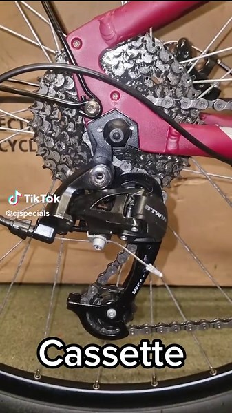 Cassette VS Freewheel! ⚙️ Which do you prefer? #fyp #cycling #cassette #freewheel #asmr #asmrsounds #bike #youtube #tiktok #bikesoftiktok