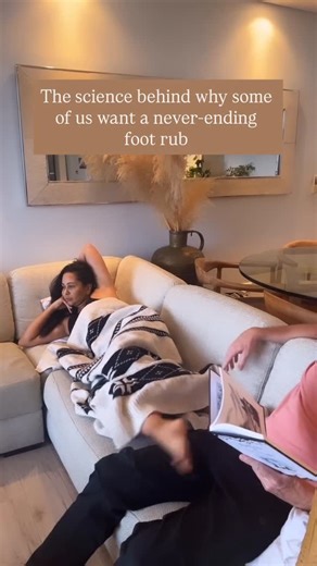 Zuraida | MENTAL FITNESS | Where are my lovers of a good foot rub at 🙋‍♀️ Your brain on a foot rub: I get it, for me too it’s like inner peace achieved 😅 Pure bliss.... | Instagram