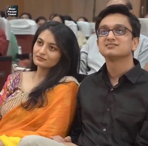 170K views · 2.6K reactions | O Re Maajhi Mere Sajan Hai Uspaar | Sanjay Sawant | Naye Purane Gaane | Naye Purane Gaane | Facebook