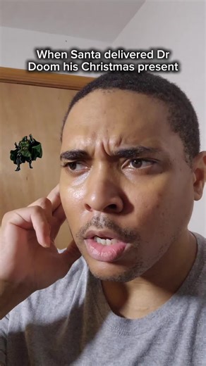 Doom and Santa are just tight like that🫱🏽‍🫲🏼💯#fyp #drdoom #marvel #santa #viral