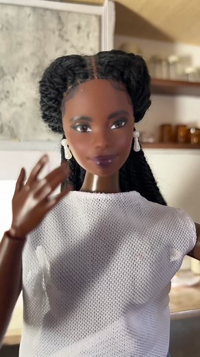 Mini’s tea party w/ her girls🌸🌼 - - (Sorry if i sound weird, I’m sick🤒) #MiniandMeynelle #miniature #miniatures #mini #dollhouse #custom #dolls #diy #barbiedoll