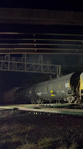 CSX YN2 Duo on Local #trains #railroading #csxtransportation