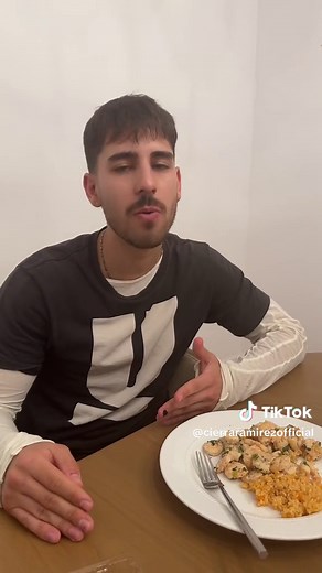 I dooooo be doing this everytime we go out to eat 🤭🤭🤭 #oops | just eat