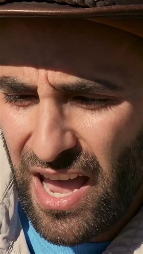 I got into the sting zone with the cow killer! #wasp #cowkiller #stingzone #coyotepeterson | Coyote Peterson