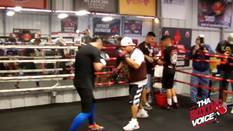 Brandon Rios and Robert Garcia doing pad work