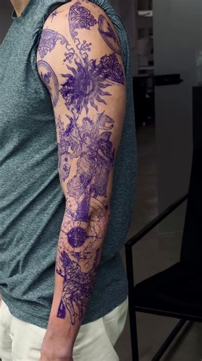 Pierre Midi on Instagram: "Messing around with a stencil puzzle - starting of a sleeve"