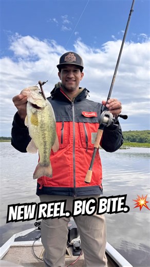 New combo already catching tanks 🎣💥Lew’s Accel RX Baitcast Combo just earned a spot on the deck.