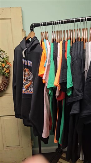 Celebrate with us as The Local Artisan opens its doors today! Explore our unique cutting boards, DTF prints, and apparel. Customized prints and uniforms are available - feel free to inquire. Plus, all cutting boards come with free etching, an excellent option for Christmas gifts. | Bluebird Creations