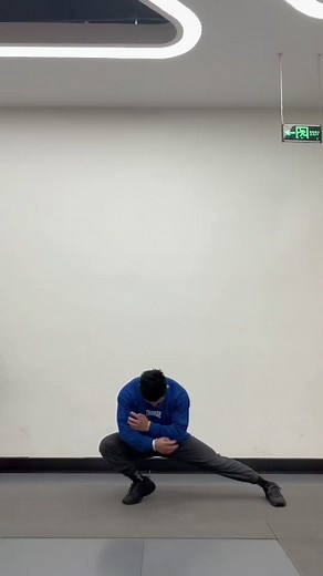 Classic Physique Freestyle Posing