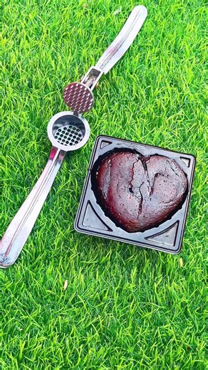 Love bite cake crushing oddly satisfying crunchy asmr #crushing #lovebite #crunchy #trending