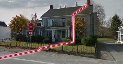 House straddling 2 countries up for sale