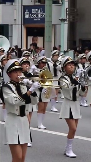 品川女子学院 吹奏楽部 マーチングバンド 銀座 交通安全ゴールデンパレード