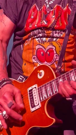 Up Close on One of Slash’s Best Solos Ever