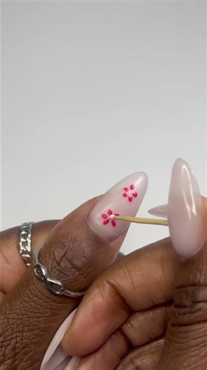 How to do flowers with a toothpick nail tutorial hack 🌸💕