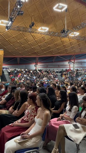 Last Friday, we celebrated our amazing graduates from the Airport campus! Thanks to all of the friends and whānau who came along to cheer on these awesome young people, we can’t wait to see what the future holds for everyone 💖 #studytourism #nzst | NZ School of Tourism