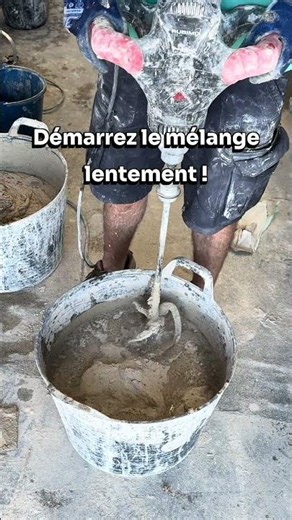 L’astuce pour vider un sac de mortier sans poussière !