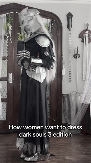 Cosplay in Dark Souls 3: Women's Fashion Tips