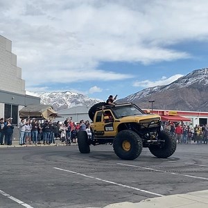 Doing donuts In front of people today... and we almost tipped it on its side🤷🏻‍♂️ Don’t ask for a show if you ain’t ready | The Muscle
