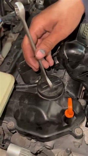 Oil Cap Fittings #automobile #eliteautocaretips #carboncleaner #mechanic #fypシ #mechaniclife