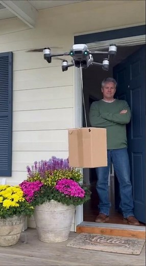 Crow’s Air Defense System Activated! 🐦🚁#lol #funy #shorts