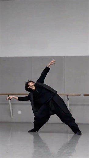 Galloping Sea Monkey Horse Dance - Mongolian Ethnic Group Performance