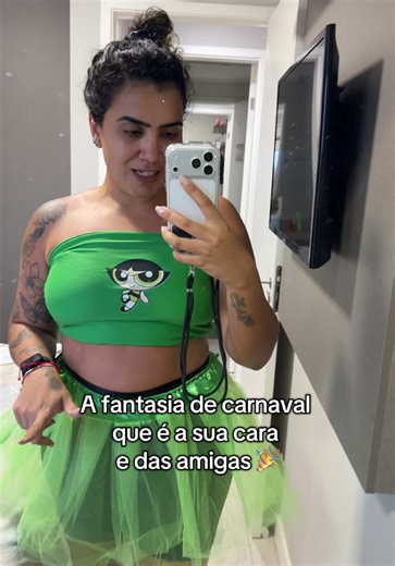 A fantasia que é a cara do seu trio de amigas Super Poderosas 💚🩷🩵 #fantasiacarnaval #fantasiaamigas #blocoderua #blocosderuasp