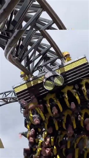 Her First Rollercoaster😂 #universalorlando #rollercoaster #rides #fun #vacation #Orlando 153