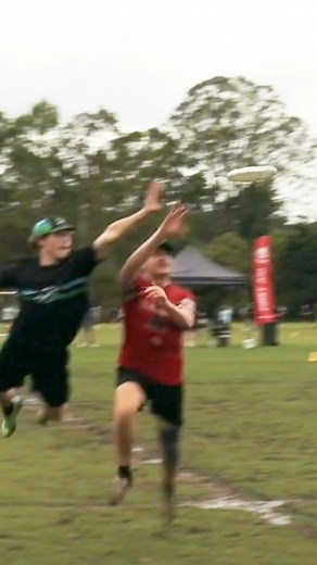 Morrisey's Flying Layout Catch #ultitv #ultimate #ultimatefrisbee #frisbee | ULTI.TV