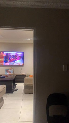 Ubuye esikolweni walala, usandovuka ngoku akafuni ukuzolala😩😂 | Vuyo Mfundisi