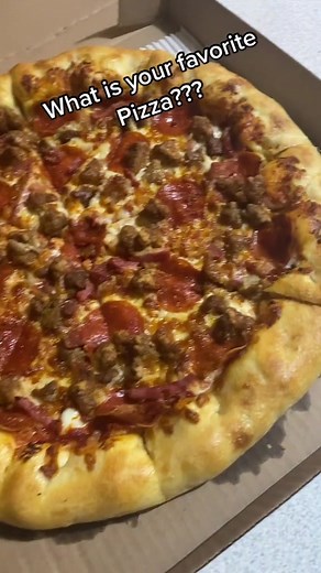 Delicious Pizza Making with Sandy Alice at Pizza Hut