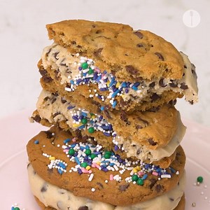 Cookies edible cookie dough sprinkles = best. Sandwich. Ever. | Spoon University