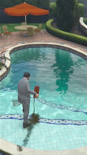 Can a Swimming Pool Catch Fire in GTA 5?! 😳🔥