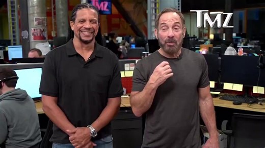 'TIM… THEY'RE REAL' — Tim Burchett on 'high-ranking naval official' UFO confession'Underwater craft AS BIG AS A FOOTBALL FIELD moving 200+ MPH''NO SUB can even do 40 MPH''I'LL TAKE A LIE DETECTOR'