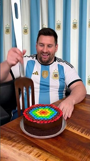 Using Giant Forks to Eat Rainbow Cake 🍰 #satisfying #messi