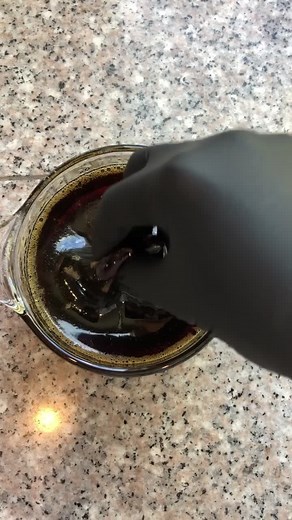 Got impatient. 🔥🔥 Wanted to see what homemade sugar paste did a every stage. #sugarwax #sugaring #homemade #sugarthis #hot