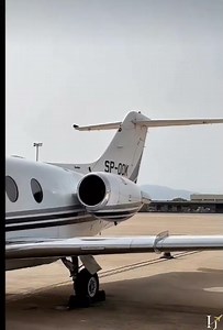 The Hawker 400XP's majestic interior: a symphony of luxury and crafted to perfection. ✈️🌎