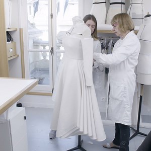 Exclusively for Cannes, we are opening the doors of our ateliers to show you the meticulous work that goes behind the dress worn by some of the most renowned actresses of the world during this year’s Film Festival. With its bared shoulders and meticulously-handled volumes, discover Penélope Cruz dress from the Spring-Summer 2018 Haute Couture collection by Maria Grazia Chiuri, was inspired by Surrealist philosophy. Don’t miss you the Cannes experience with Dior on.dior.com/cannes2018. | Dior