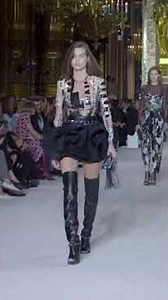 Male / Female Model Ramp walk At Fashion Week Show | Runway Walk Poses and Tutorial #modelfactory