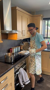 1.5M views · 20K reactions | What happens if you scream into a pan #scream #music #funny | Coxy.official | Facebook