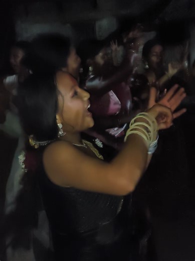 Bangla khula khula song 🎵 tharu dancer 😁