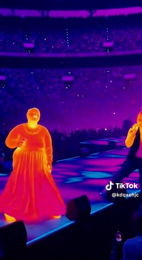 He thought nobody would know. Science said NOPE. 🤣🌡️ The visuals are crazy! #ThermalCamera #StageFail #Funny #Fart #A superstar farts