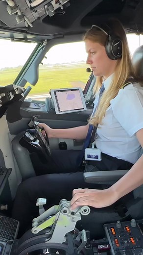 Explore the Thrill of Aviation with Female Pilots