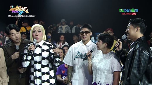 #ViceGanda: "Hi, direk Rory! Oh my god, my favorite director!" Vice, ipinagmalaki kung gaano niya kakilala si Direk Rory Quintos. 😆 WATCH: #ItsShowtime #ShowtimeMagpasikat2024 Unli good vibes kasama ang It’s Showtime fam! More highlights here: https://bit.ly/Showtime_21 Visit itsshowtime.abs-cbn.com to know more details! | ABS-CBN