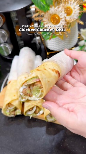 Chicken Chutney Paratha Roll Recipe | Karachi Famous Chicken Paratha Roll Recipe 👌 #chutneyroll #paratha #paratharoll #shawarma #breakfast #rollparatha #mayorollparatha #Recipe #howtomake #homemade #dubaiparatha recipeoftheday #fypシ❤️💞❤️ #fyp #hirakhawaja #cooking #food #viral #reels #trending #instafood #instagram #recipe #baking #homemadefood #viralvideos #lunchbox Paratha Roll 🔥 | Hira Khawaja