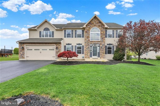 614 W Pine St, Leesport, PA 19533 - MLS PABK2071170 - Coldwell Banker